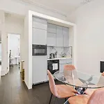 1 & 2 Bed Cosy Apartments Next To Earls Court Free Wifi